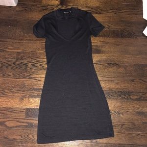 SUPER CUTE AND SOFT ARITZIA WILFRED BODYCON DRESS!